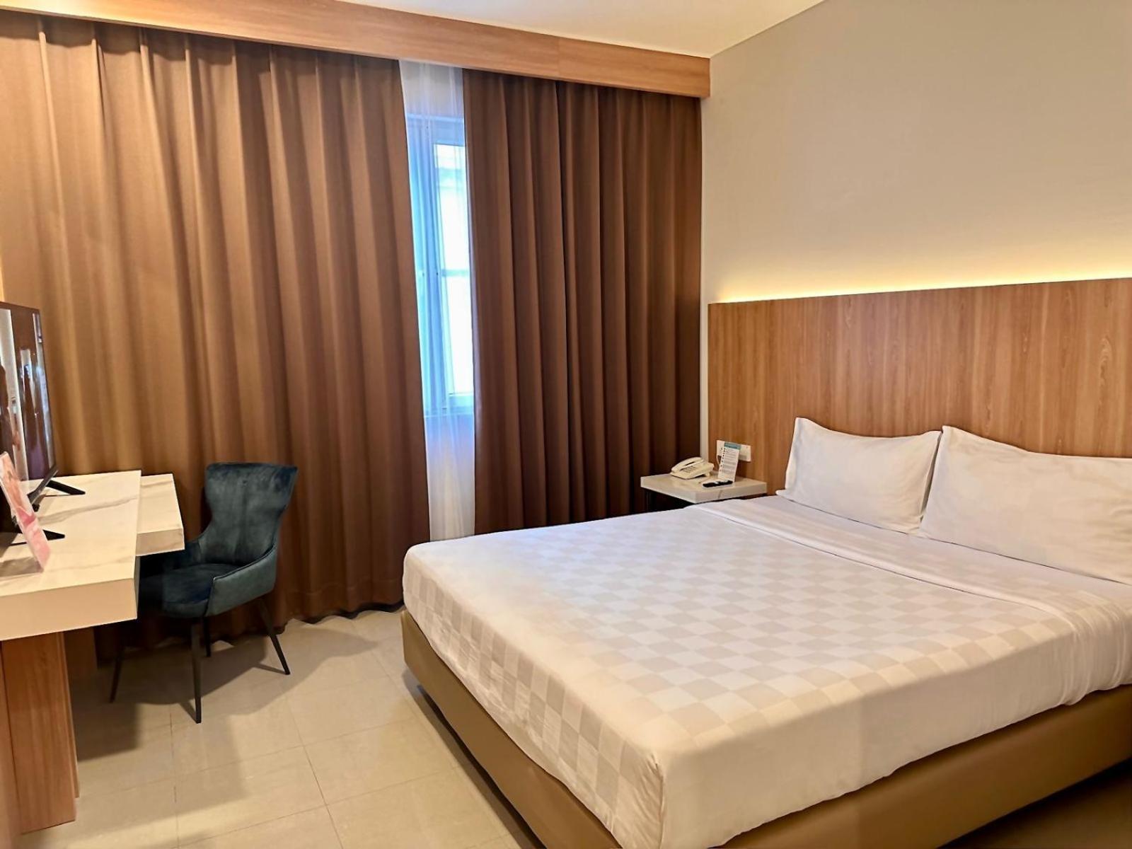 Royal Palm Hotel & Conference Center Cengkareng جاكرتا المظهر الخارجي الصورة