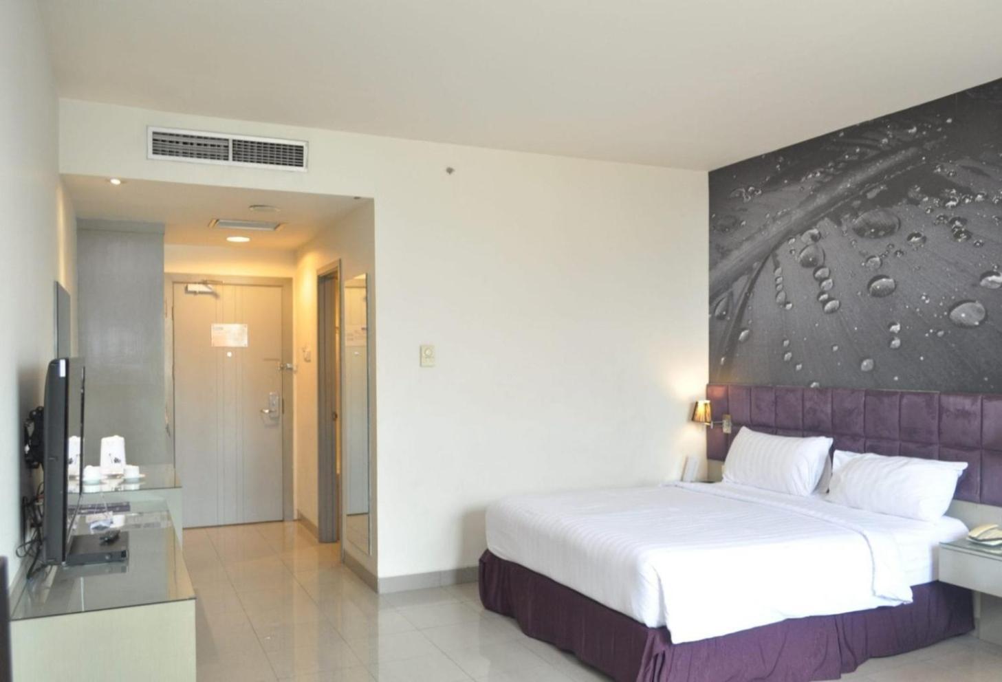 Royal Palm Hotel & Conference Center Cengkareng جاكرتا المظهر الخارجي الصورة